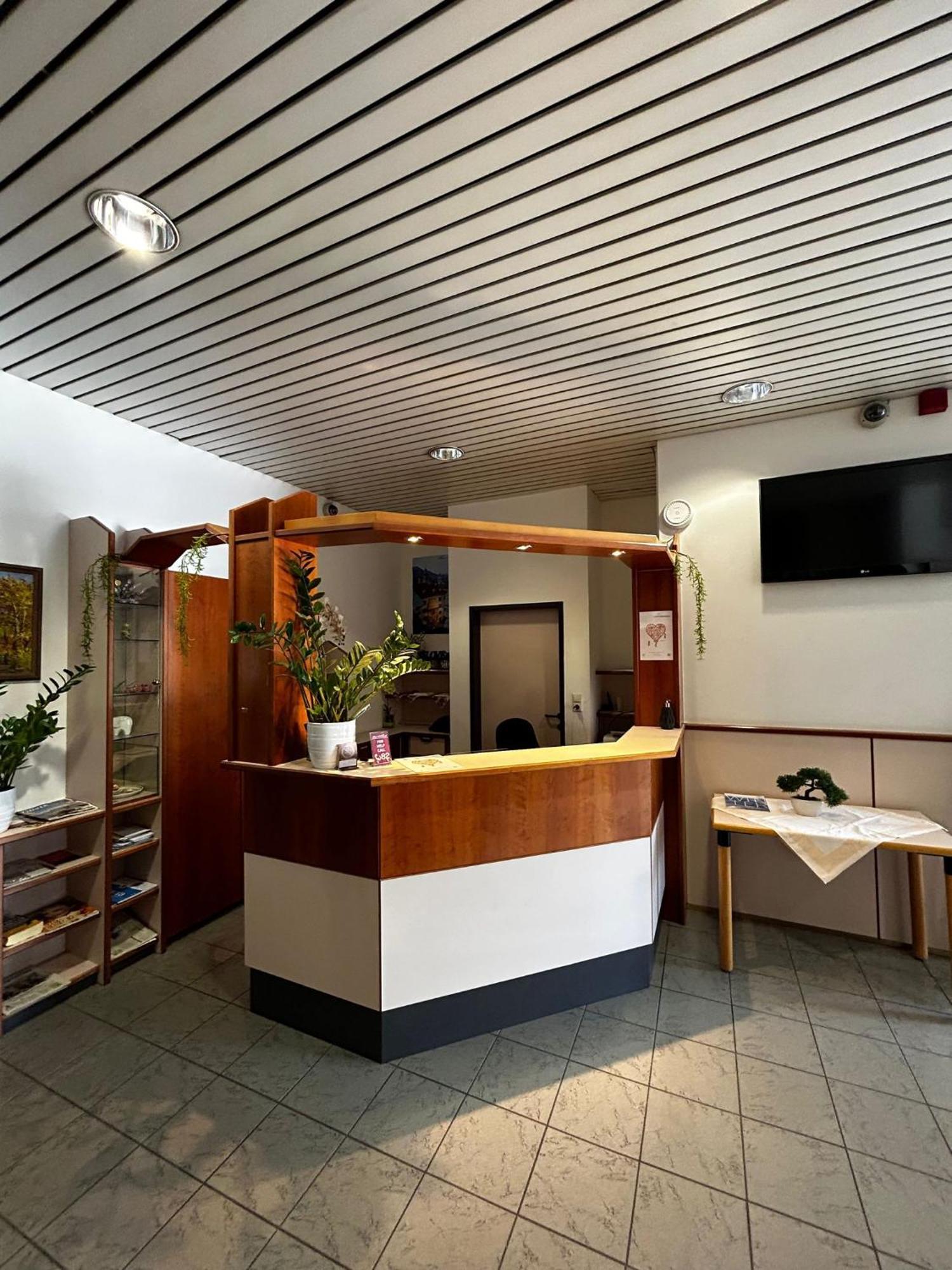 Sommerhotel Karwendel Инсбрук Екстериор снимка