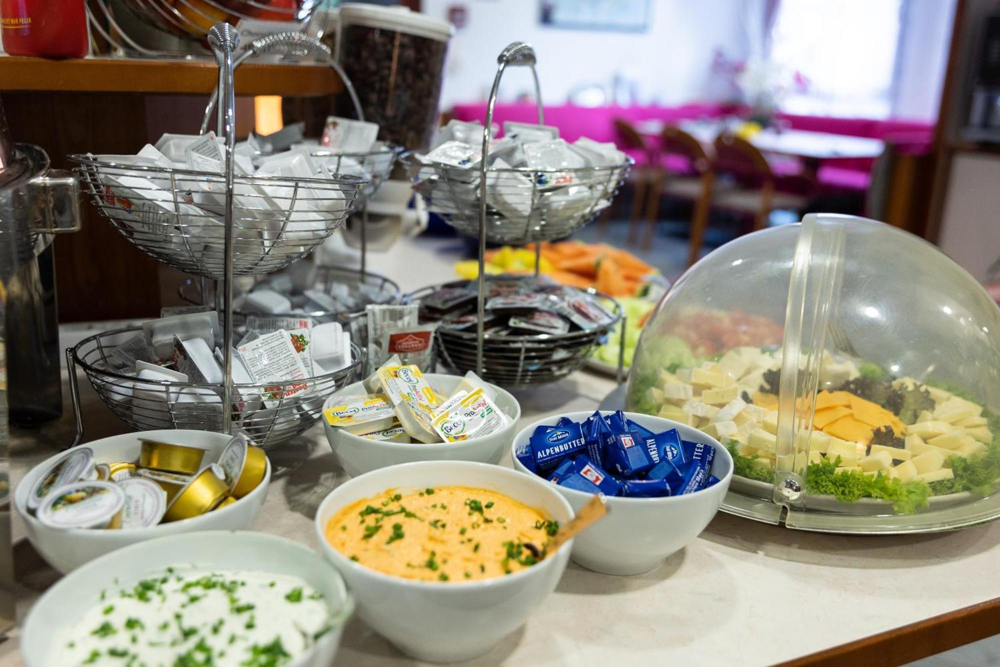 Sommerhotel Karwendel Инсбрук Екстериор снимка