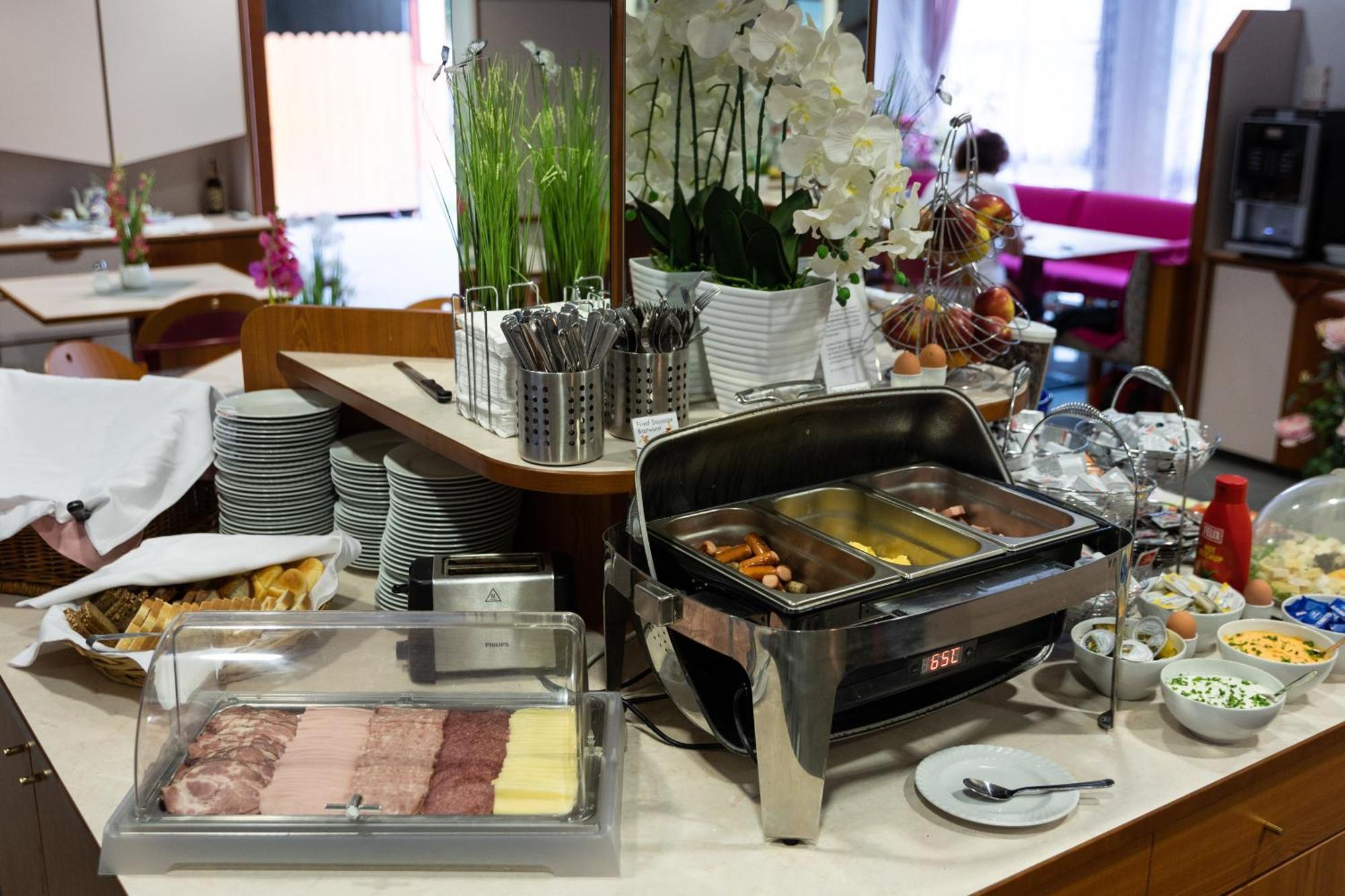 Sommerhotel Karwendel Инсбрук Екстериор снимка