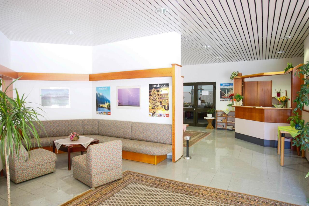 Sommerhotel Karwendel Инсбрук Екстериор снимка
